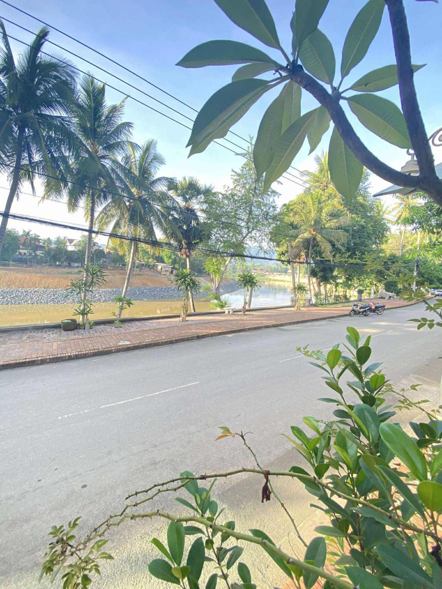 Golden Lotus Namkhan View Luang Prabang Exterior photo